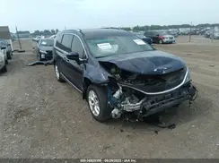 2C4RC1EG6HR542974 2017 CHRYSLER PACIFICA