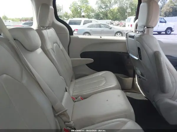 2C4RC1EG6HR551139 2017 CHRYSLER PACIFICA - Image 8