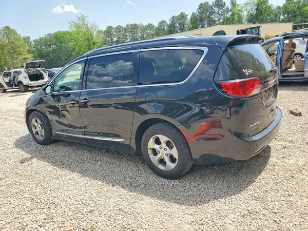 2C4RC1EG6HR559970 2017 CHRYSLER PACIFICA - Image 2