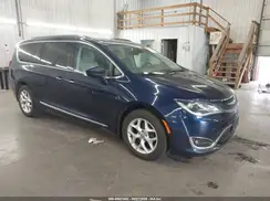 2C4RC1EG6HR564909 2017 CHRYSLER PACIFICA