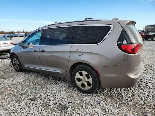 2C4RC1EG6HR578227 2017 CHRYSLER PACIFICA - Image 2
