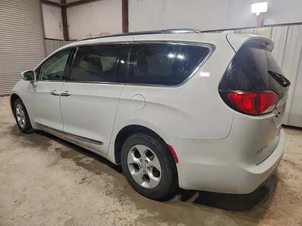 2C4RC1EG6HR592113 2017 CHRYSLER PACIFICA - Image 2