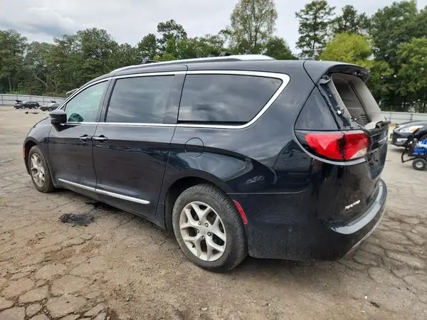 2C4RC1EG6HR634957 2017 CHRYSLER PACIFICA - Image 2