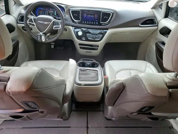 2C4RC1EG6HR637907 2017 CHRYSLER PACIFICA - Image 8