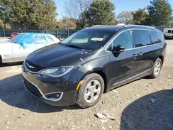 2C4RC1EG6HR643853 2017 CHRYSLER PACIFICA