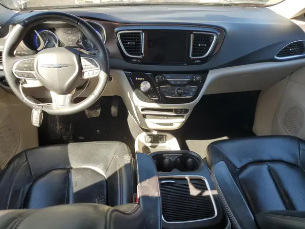 2C4RC1EG6HR643853 2017 CHRYSLER PACIFICA - Image 8