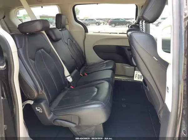 2C4RC1EG6HR644498 2017 CHRYSLER PACIFICA - Image 8
