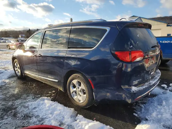 2C4RC1EG6HR704540 2017 CHRYSLER PACIFICA - Image 2