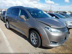 2C4RC1EG6HR720883 2017 CHRYSLER PACIFICA