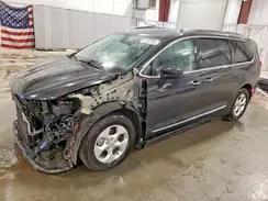 2C4RC1EG6HR734542 2017 CHRYSLER PACIFICA