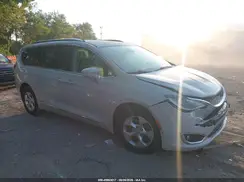 2C4RC1EG6HR752555 2017 CHRYSLER PACIFICA