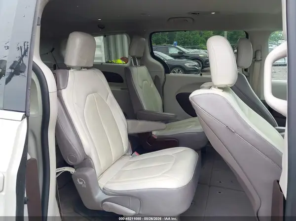 2C4RC1EG6HR757044 2017 CHRYSLER PACIFICA - Image 8