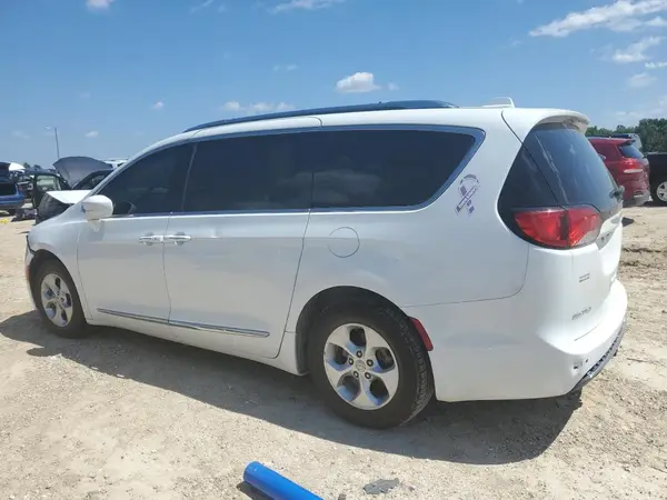 2C4RC1EG6HR764429 2017 CHRYSLER PACIFICA - Image 2