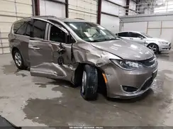 2C4RC1EG6HR811488 2017 CHRYSLER PACIFICA