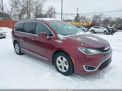 2C4RC1EG6HR811894 2017 CHRYSLER PACIFICA