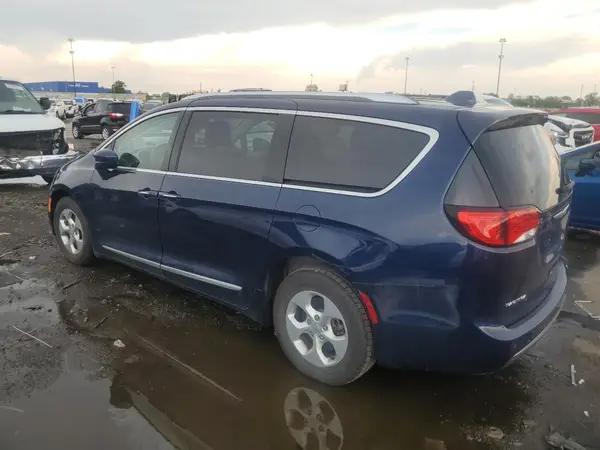 2C4RC1EG6HR821387 2017 CHRYSLER PACIFICA - Image 2