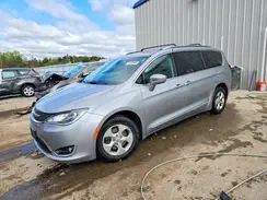 2C4RC1EG6HR822037 2017 CHRYSLER PACIFICA