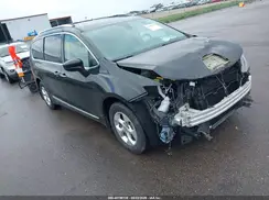 2C4RC1EG6HR837699 2017 CHRYSLER PACIFICA