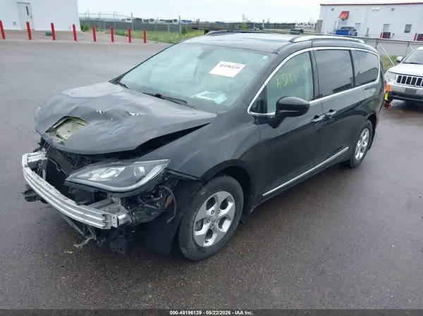 2C4RC1EG6HR837699 2017 CHRYSLER PACIFICA - Image 2