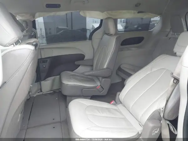 2C4RC1EG6HR850694 2017 CHRYSLER PACIFICA - Image 8
