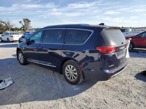 2C4RC1EG6JR111122 2018 CHRYSLER PACIFICA - Image 2