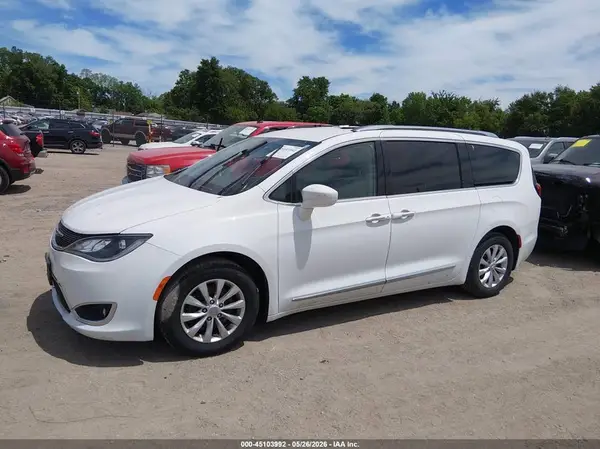 2C4RC1EG6JR116952 2018 CHRYSLER PACIFICA - Image 2