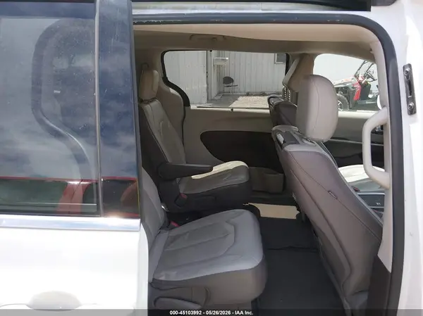 2C4RC1EG6JR116952 2018 CHRYSLER PACIFICA - Image 8