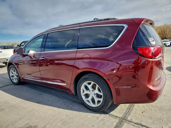 2C4RC1EG6JR121942 2018 CHRYSLER PACIFICA - Image 2