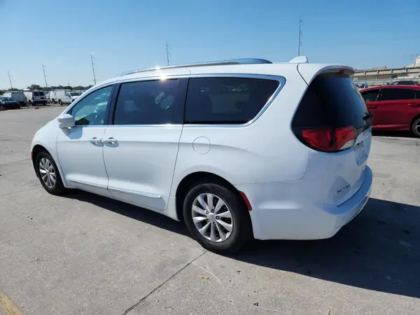 2C4RC1EG6JR149952 2018 CHRYSLER PACIFICA - Image 2