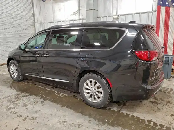 2C4RC1EG6JR155329 2018 CHRYSLER PACIFICA - Image 2