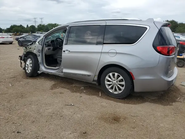2C4RC1EG6JR168310 2018 CHRYSLER PACIFICA - Image 2