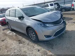 2C4RC1EG6JR177895 2018 CHRYSLER PACIFICA