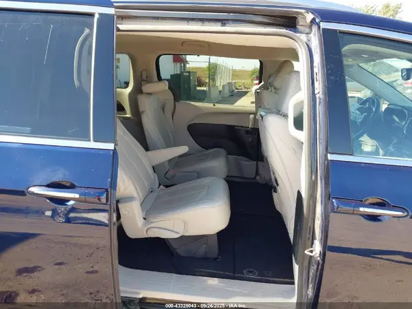 2C4RC1EG6JR189111 2018 CHRYSLER PACIFICA - Image 8