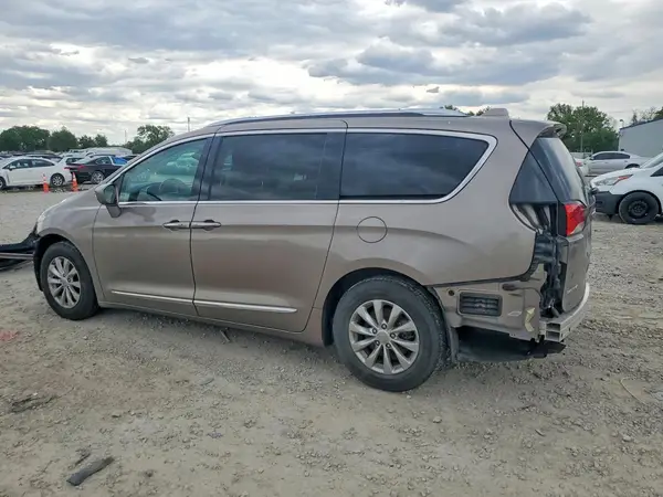2C4RC1EG6JR194082 2018 CHRYSLER PACIFICA - Image 2