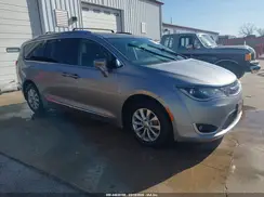 2C4RC1EG6JR261828 2018 CHRYSLER PACIFICA