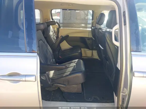 2C4RC1EG6JR261828 2018 CHRYSLER PACIFICA - Image 8