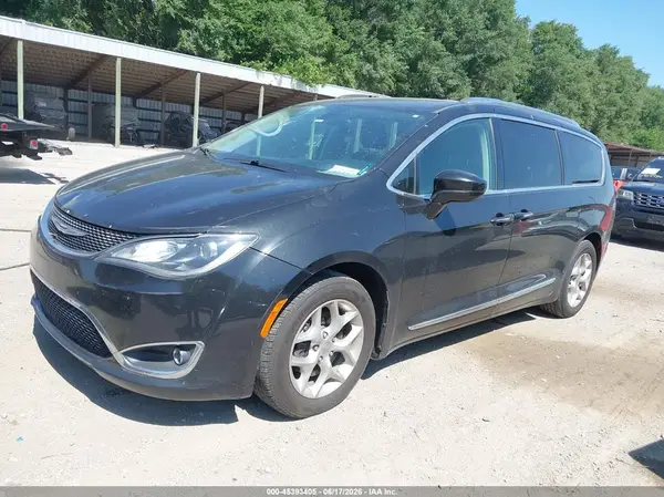 2C4RC1EG6JR273185 2018 CHRYSLER PACIFICA - Image 2