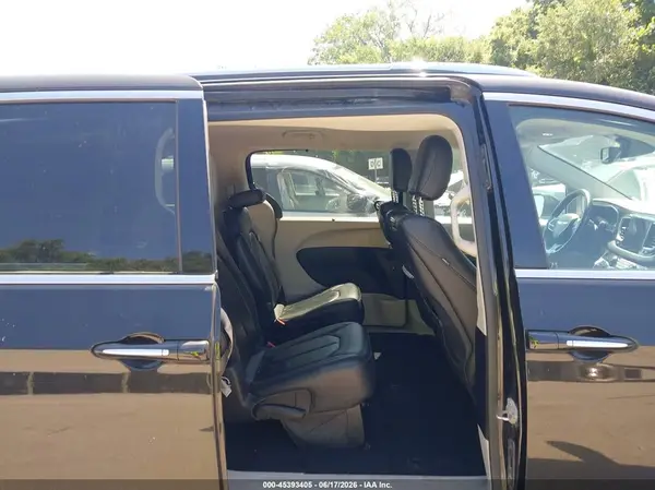 2C4RC1EG6JR273185 2018 CHRYSLER PACIFICA - Image 8