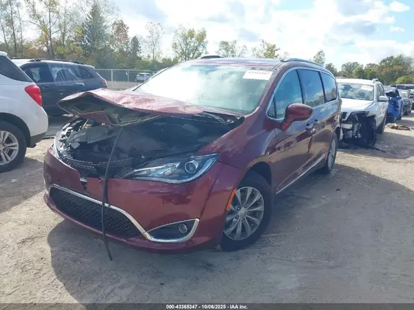 2C4RC1EG6JR353750 2018 CHRYSLER PACIFICA - Image 2