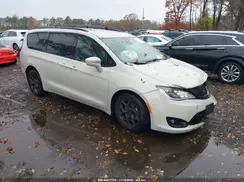 2C4RC1EG6KR605398 2019 CHRYSLER PACIFICA
