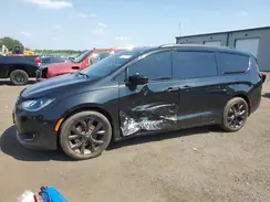 2C4RC1EG6KR610455 2019 CHRYSLER PACIFICA