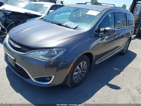 2C4RC1EG6KR668419 2019 CHRYSLER PACIFICA - Image 2
