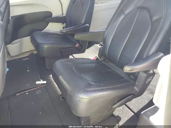 2C4RC1EG6KR738565 2019 CHRYSLER PACIFICA - Image 8