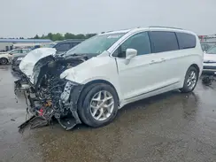 2C4RC1EG6KR746195 2019 CHRYSLER PACIFICA