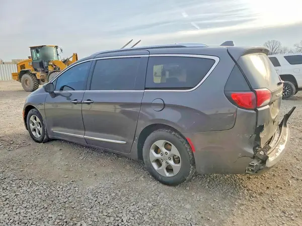 2C4RC1EG7HR500507 2017 CHRYSLER PACIFICA - Image 2