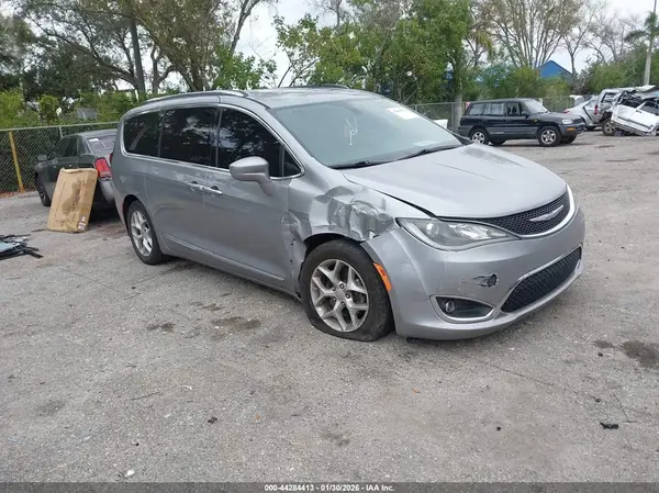 2C4RC1EG7HR506355 2017 CHRYSLER PACIFICA