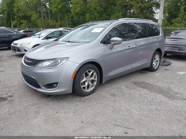 2C4RC1EG7HR506355 2017 CHRYSLER PACIFICA - Image 2