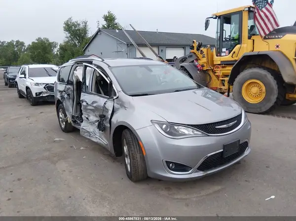 2C4RC1EG7HR520000 2017 CHRYSLER PACIFICA - Image 1