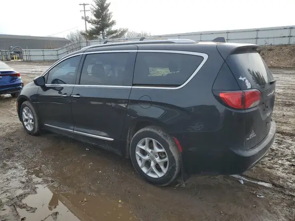 2C4RC1EG7HR533216 2017 CHRYSLER PACIFICA - Image 2