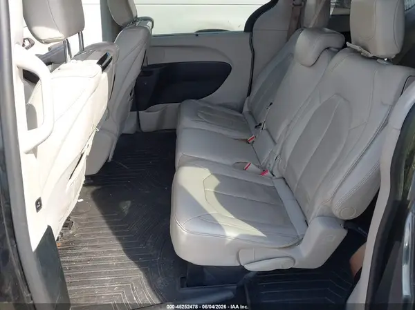2C4RC1EG7HR534222 2017 CHRYSLER PACIFICA - Image 8